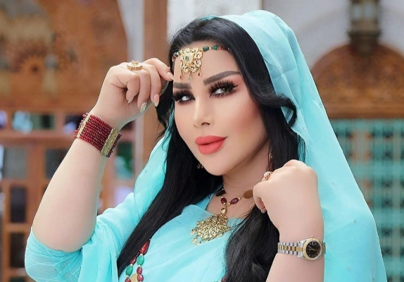 الفنانة المغربية سعيدة شرف