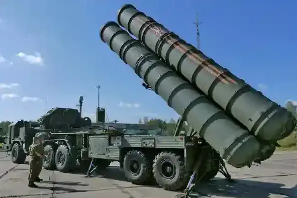 نظام الدفاع الجوي الروسي S-400 Triumf